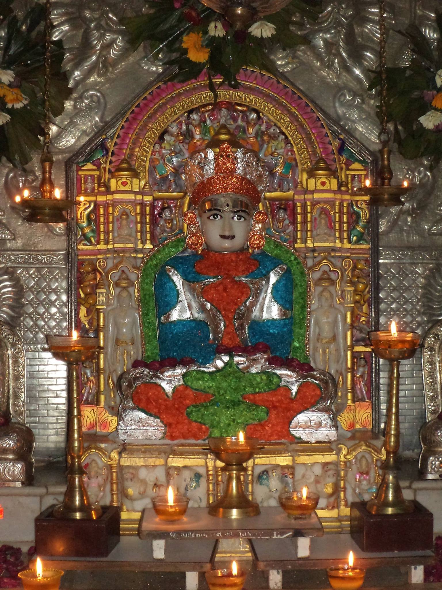 Shri Adinath Bhagwan Jain Derasar, Ajay Colony, Nizampura, Vadodara (Gujarat) thumbnail 6