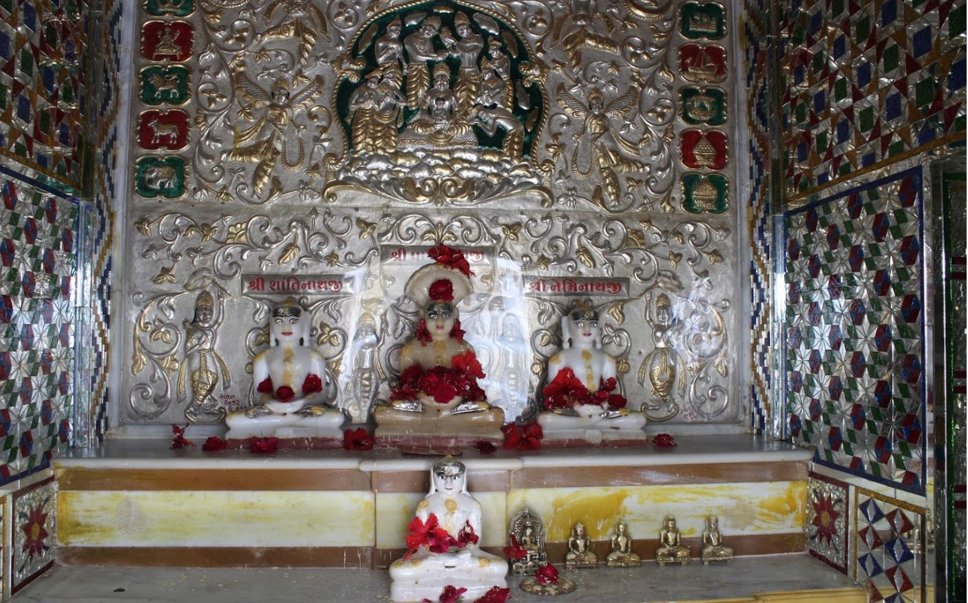 Shri Chhani Tirth, Shri Vimalnath Parshvnath Shantinath Jain Derasar, Vaniyawad, Chhani, Vadodara (Gujarat) image 4