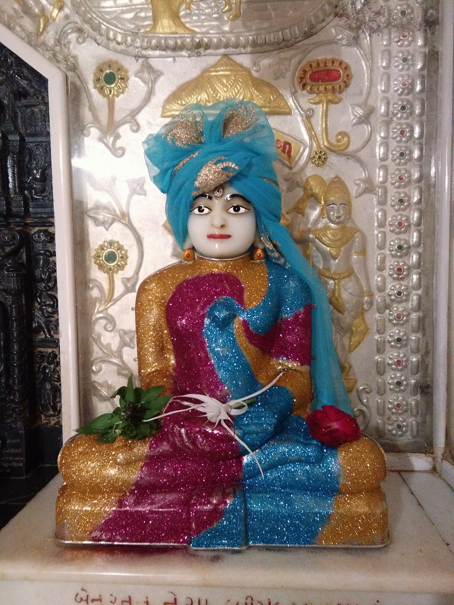 Shri Munisuvratnath Swami Jain Derasar, Nava Bazar, Karjan, District - Vadodara (Gujarat) thumbnail 2