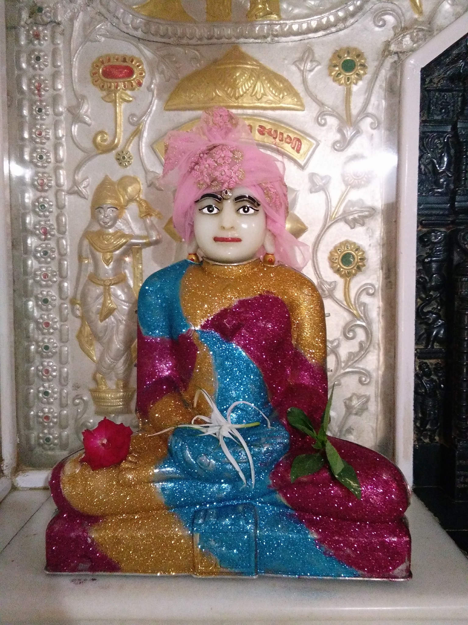 Shri Munisuvratnath Swami Jain Derasar, Nava Bazar, Karjan, District - Vadodara (Gujarat) thumbnail 3