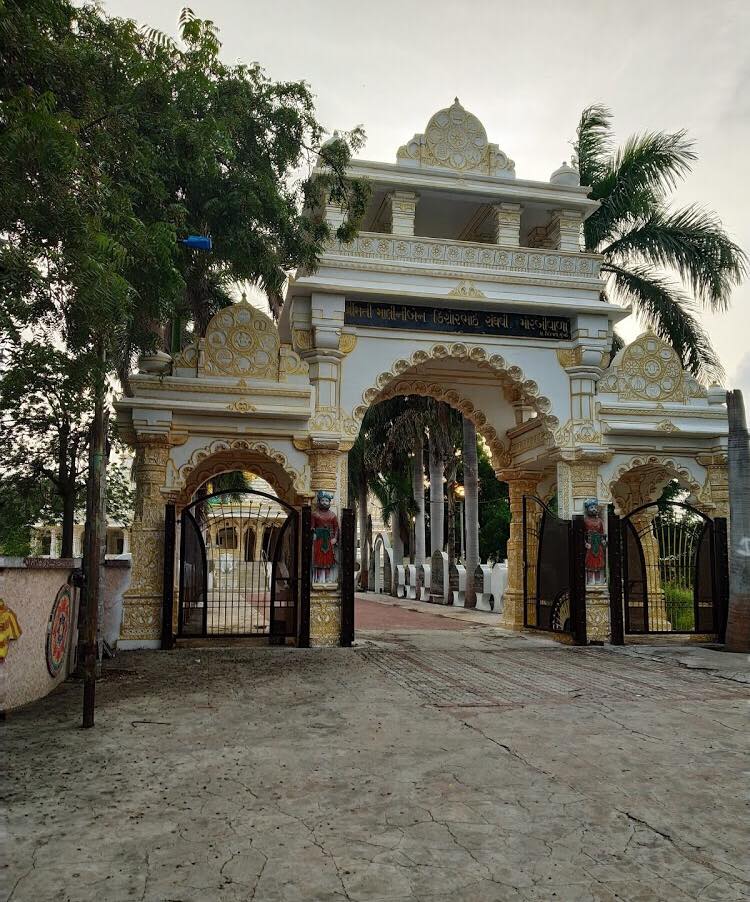 Shri Sumeru Navkar Tirth, Karjan-Miyagam Road, Karjan, District - Vadodara (Gujarat) thumbnail 3