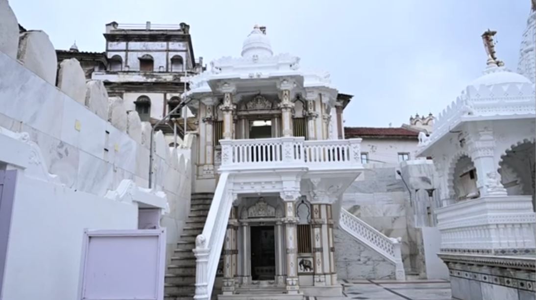 Motu Derasar, Shri Adinath Jinalaya, Khargate, Darbargadh, Bhavnagar (Gujarat) image 5