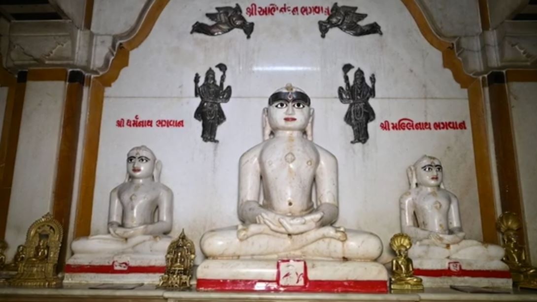 Motu Derasar, Shri Adinath Jinalaya, Khargate, Darbargadh, Bhavnagar (Gujarat) image 13