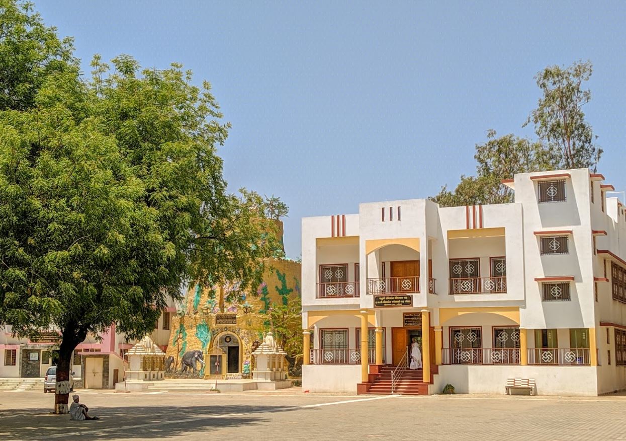 Shri Merudham Shwetamber Jain Tirth, Shri Nageshwar Parshvnath, Amiyapur, Ahmedabad (Gujarat) image 6