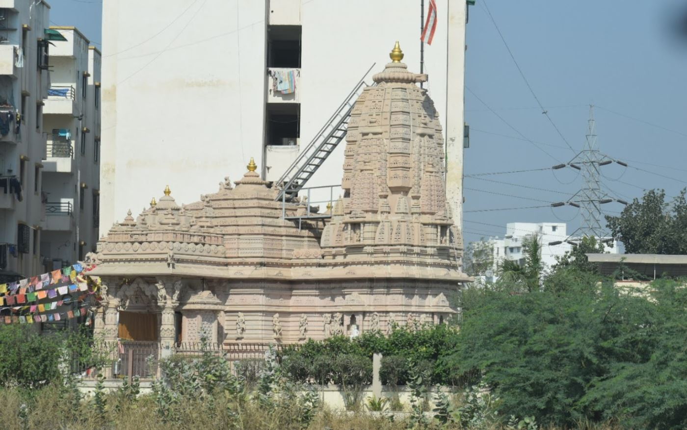 Shri Guru Jayant Jinalaya, Motera, Ahmedabad (Gujarat) image 1