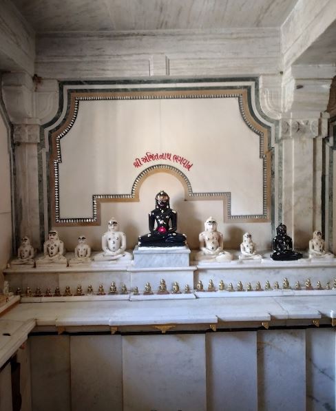 Shri Shamlaji Parshvnath Jain Derasar, Shamlani Pole, Raipur, Khadia, Ahmedabad (Gujarat) image 8