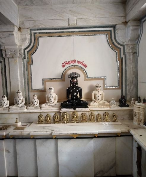 Shri Shamlaji Parshvnath Jain Derasar, Shamlani Pole, Raipur, Khadia, Ahmedabad (Gujarat) image 9