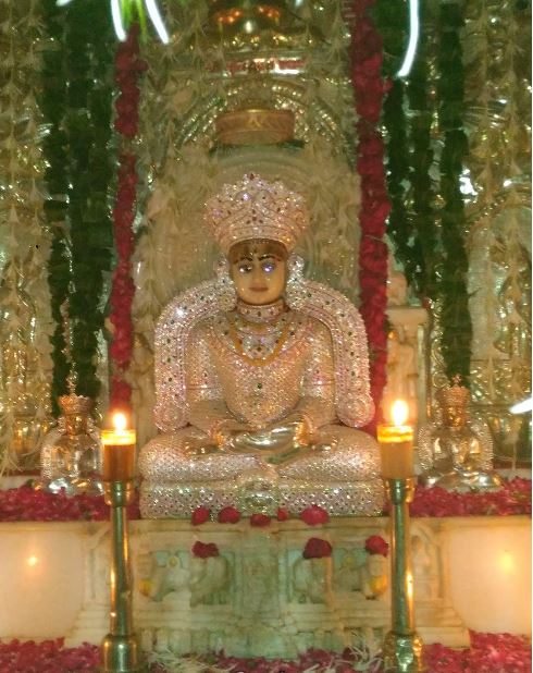 Shri Sambhavnath Bhagwan Jain Derasar, Sattar Taluka Society, Usmanpura, Ahmedabad (Gujarat) image 3
