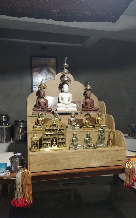 Shri 1008 Shantinath Digamber Jain Mandir, Sector 1, Nirnay Nagar, Ahmedabad (Gujarat) image 1