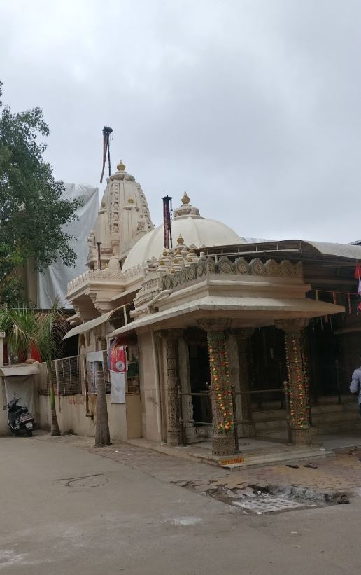 Shri Sambhavnath Bhagwan Jain Derasar, Vasupujya Society, Satellite, Ahmedabad (Gujarat) image 2