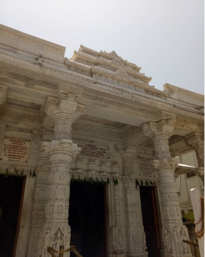 Shri Shankeshwar Parshvnath Jain Derasar, Saumitrey Society, Jodhpur Village, Satellite, Ahmedabad (Gujarat) image 2