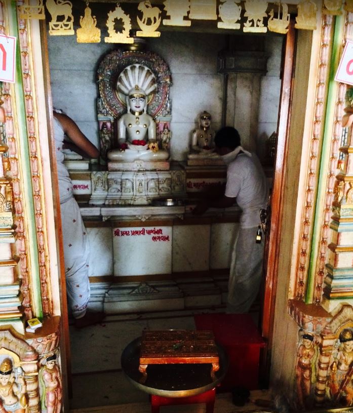 Shri Pragat Prabhavi Parshvnath Jain Derasar, Parshv Tower, Satellite, Shyamal, Ahmedabad (Gujarat) image 5