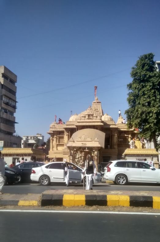 Shri Purushdaniya Parshvnath Bhagwan Jain Derasar, 132 Feet Ring Road, Satellite, Ahmedabad (Gujarat) image 1