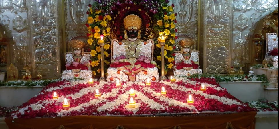 Shri Purushdaniya Parshvnath Bhagwan Jain Derasar, 132 Feet Ring Road, Satellite, Ahmedabad (Gujarat) image 2
