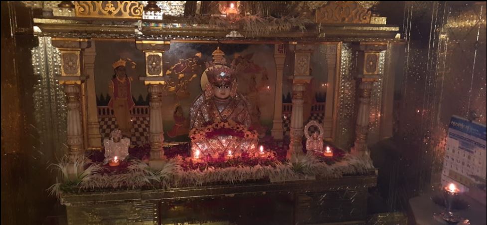 Shri Purushdaniya Parshvnath Bhagwan Jain Derasar, 132 Feet Ring Road, Satellite, Ahmedabad (Gujarat) image 4