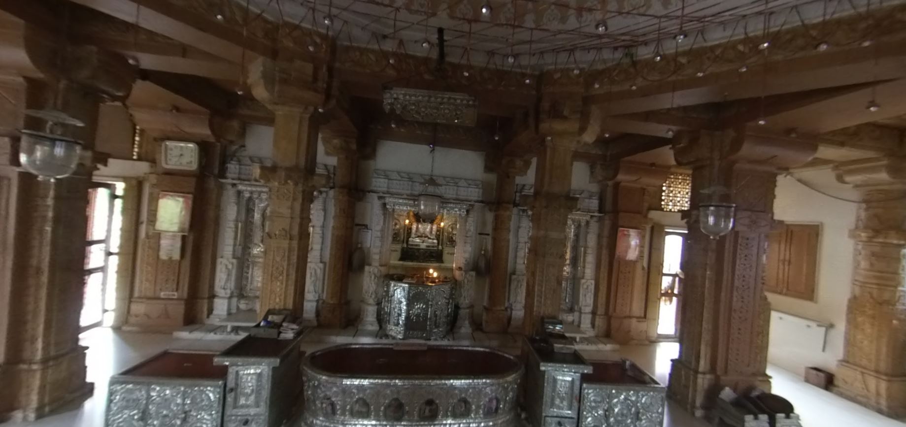 Shri Purushdaniya Parshvnath Bhagwan Jain Derasar, 132 Feet Ring Road, Satellite, Ahmedabad (Gujarat) image 5