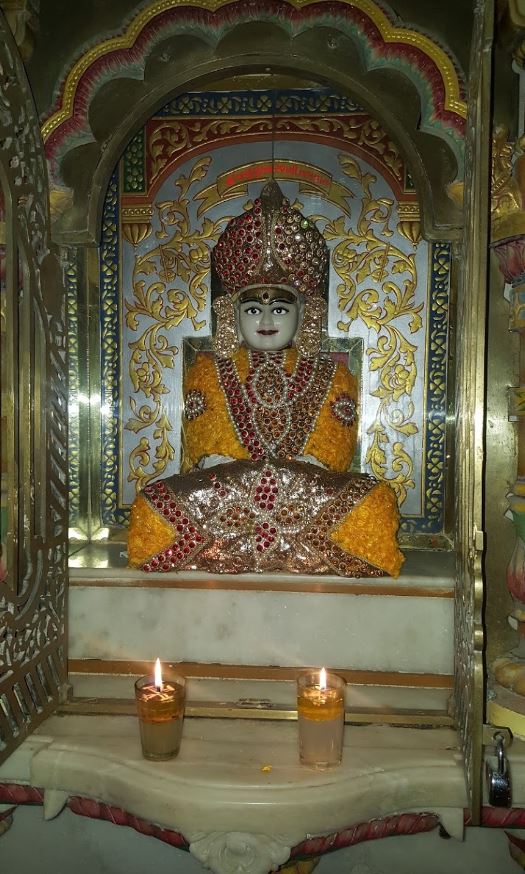 Shri Parshvnath Bhagwan Jain Derasar, Satellite Road, Satellite, Ahmedabad (Gujarat) image 5