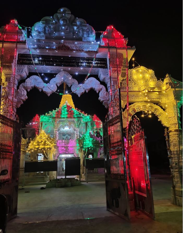 Shri Arihant Parshvshanti Jain Derasar, Yashkamal Society, Vasna, Ahmedabad (Gujarat) image 3
