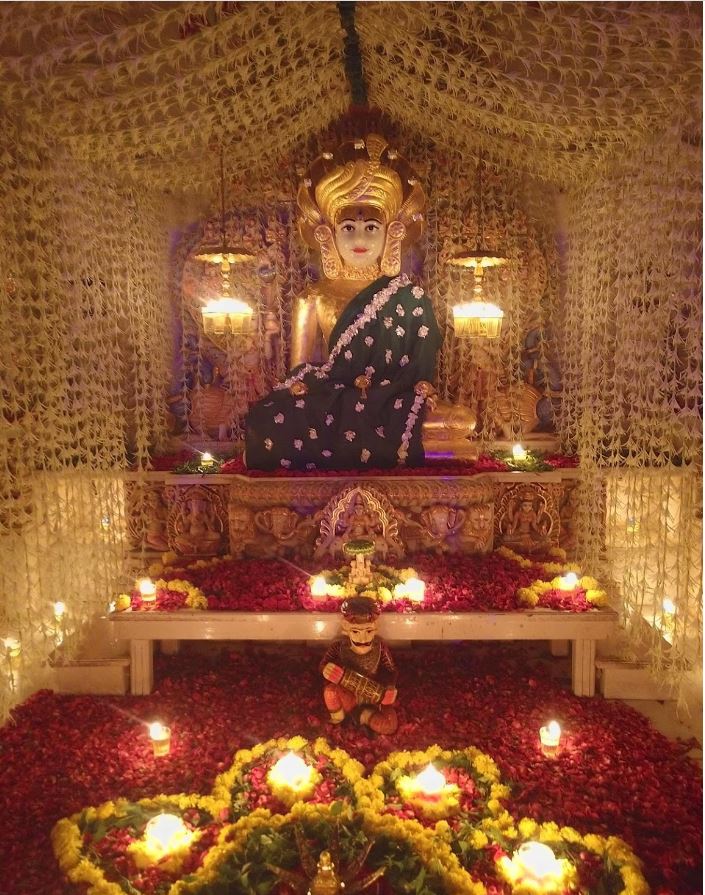 Shri Arihant Parshvshanti Jain Derasar, Yashkamal Society, Vasna, Ahmedabad (Gujarat) image 5