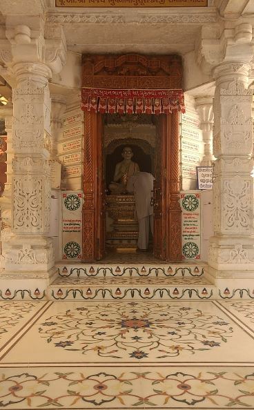 Param Pujya Acharya Shri Vijay Bhuvan Bhanu Surishwarji Smriti Mandir, Bhatta, Paldi, Ahmedabad (Gujarat) image 3