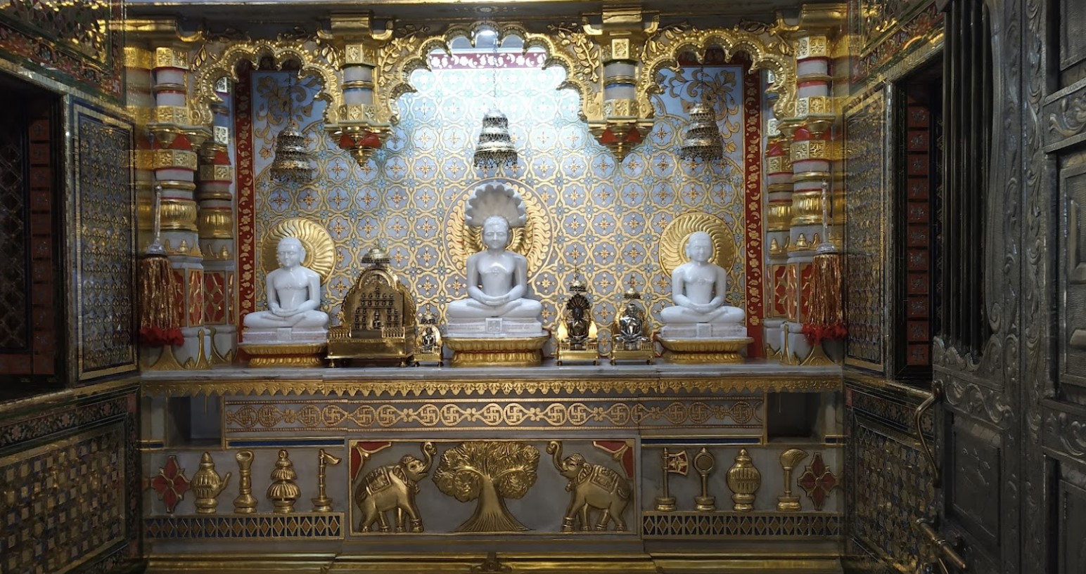 Shri 1008 Chintamani Parshvnath Digamber Jain Mandir, Ashok Nagar, Paldi, Ahmedabad (Gujarat) thumbnail 5