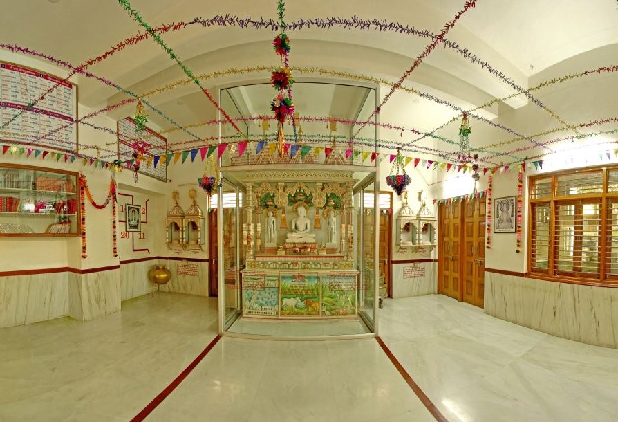 Shri 1008 Simandhar Digamber Jain Mandir, Harivallabh Society, Patiya Road, Naroda, Ahmedabad (Gujarat) image 2