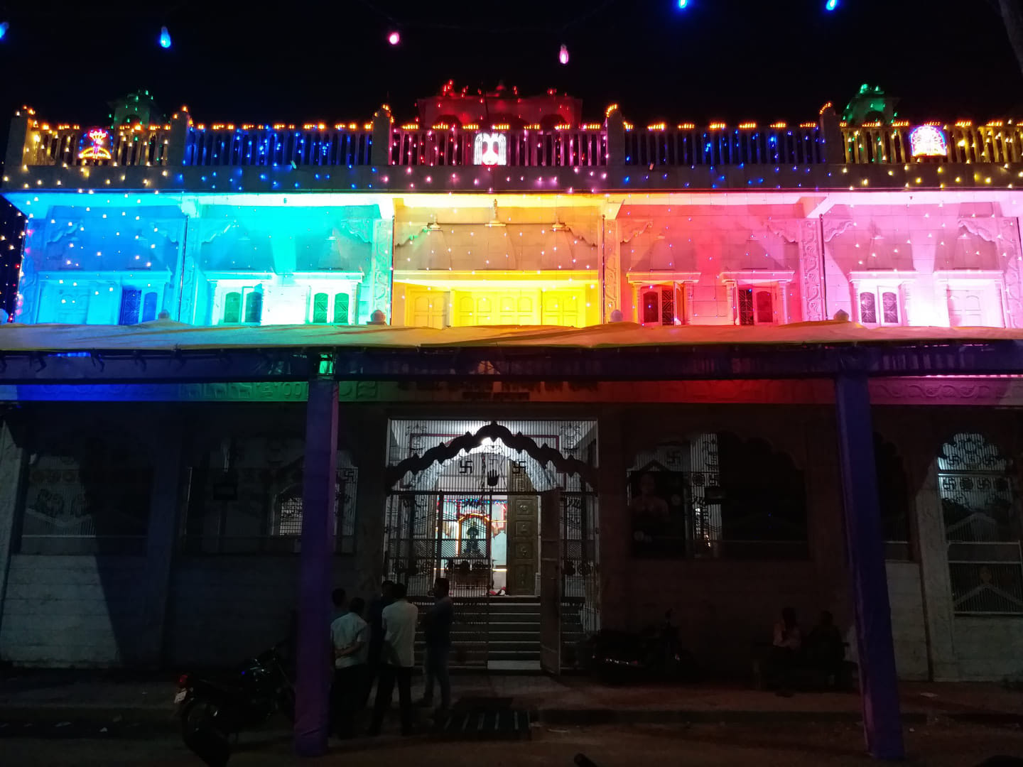 Shri 1008 Parshvnath Digamber Jain Mandir, Bapunagar, Ahmedabad (Gujarat) thumbnail 4