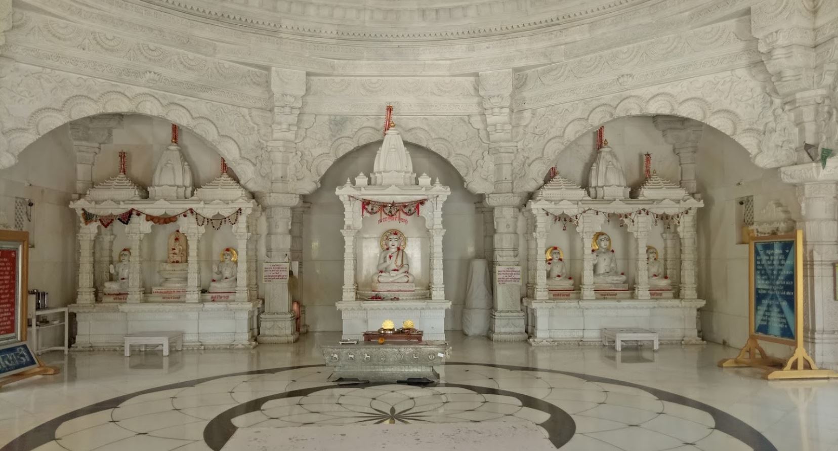 Shri Jindatt Suri Dadawadi, Kalikund, Dholka, District -Ahmedabad (Gujarat) image 2
