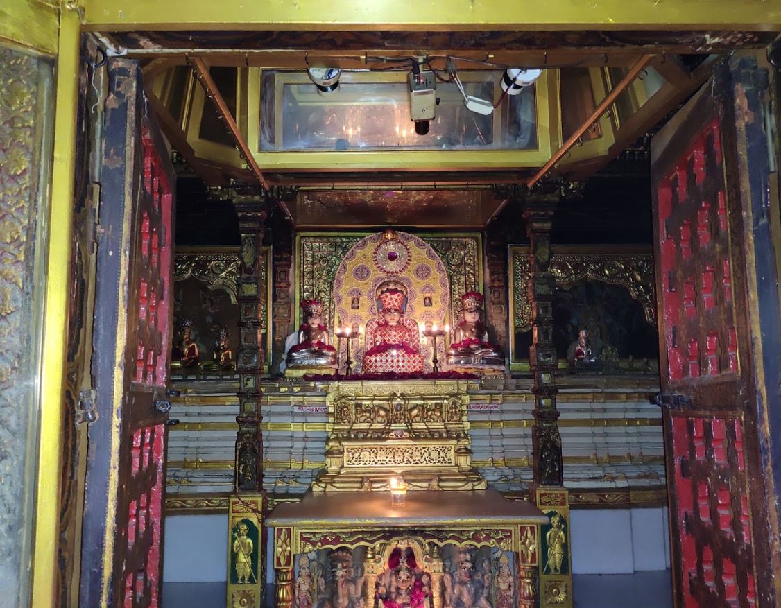 Shri Chintamani Parshvnath Jain Tirth, Shahpore, Syaedpura, Surat (Gujarat) image 4