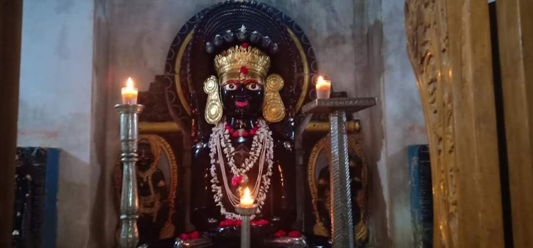 Shri Jagvallabh Parshvnath Jain Derasar, Nanavat, Gopipura, Surat (Gujarat) image 1