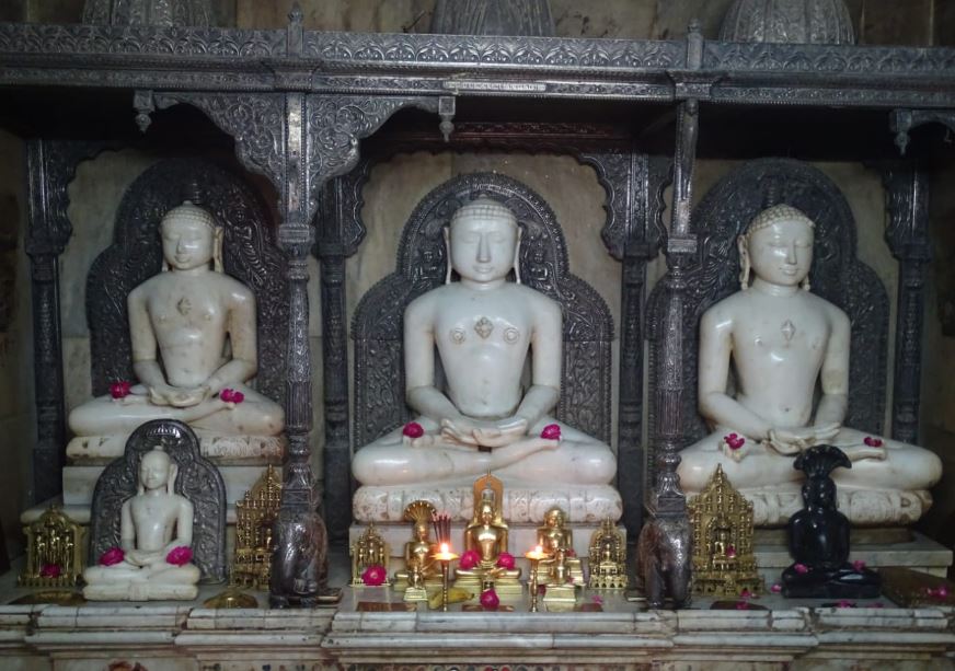 Shri 1008 Shantinath Digamber Jain Mandir, Nani Chipwad, Gopipura, Surat (Gujarat) image 2