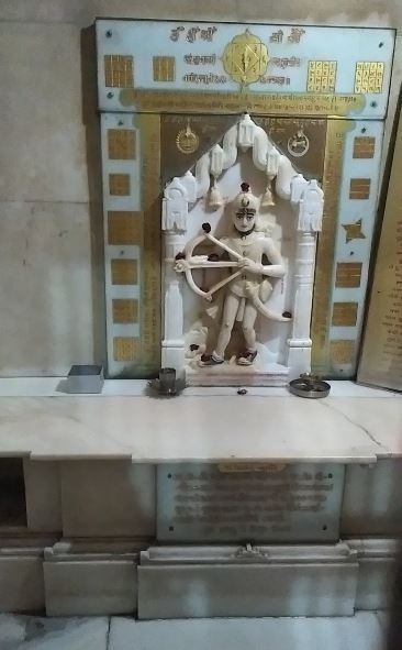 Shri Shitalnath Bhagwan Jain Derasar, Jain Pedhi Street, Khapatia Chakla, Gopipura, Surat (Gujarat) image 3