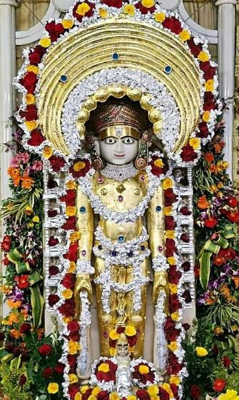 Shri Sahastrafana Parshvnath Jain Tirth, Shri Shitalnath Swami Jain Derasar, Khapatia Chakla, Gopipura, Surat (Gujarat) image 1