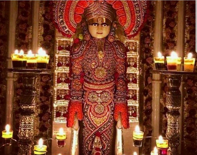 Shri Sahastrafana Parshvnath Jain Tirth, Shri Shitalnath Swami Jain Derasar, Khapatia Chakla, Gopipura, Surat (Gujarat) image 2