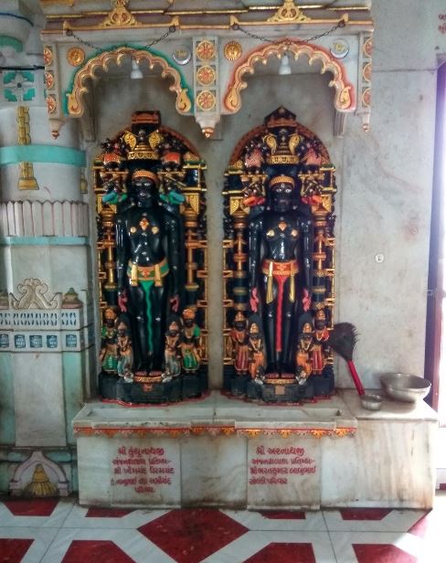 Shri Sahastrafana Parshvnath Jain Tirth, Shri Shitalnath Swami Jain Derasar, Khapatia Chakla, Gopipura, Surat (Gujarat) image 5