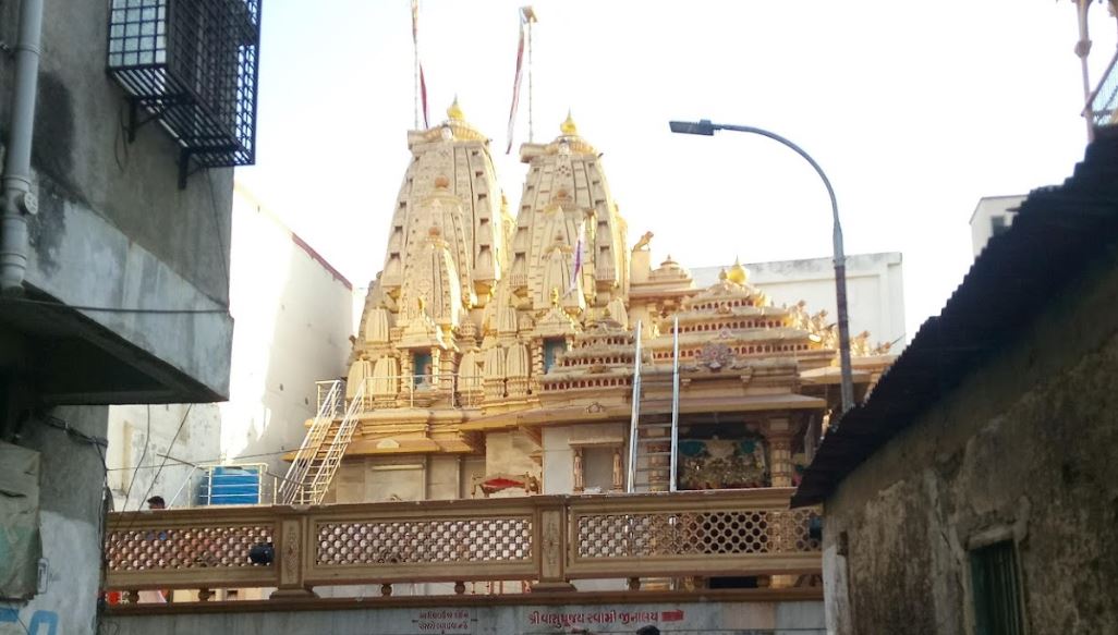 Shri Vasupujya Swami Jinalaya, Pani Ki Bheet Road, Gopipura, Surat (Gujarat) image 1