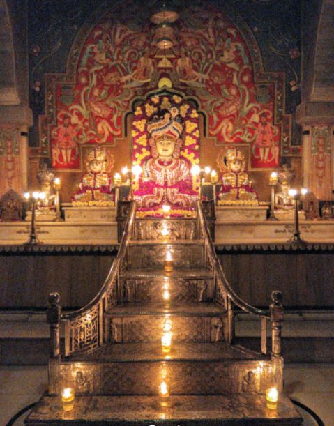 Shri Aagam Mandir Jain Derasar, Jhaveri Jain School, Annie Besant Road, Gopipura, Surat (Gujarat) image 2