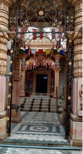 Shri Umarwadi Parshvnath Jain Derasar, Gopipura Road, Gopipura, Surat (Gujarat) image 4