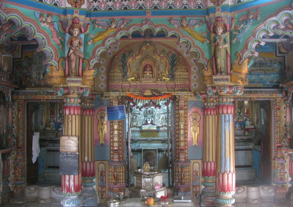 Shri Kuthunath Ji Jain Derasar, Hanuman Char Rasta, Gopipura, Surat (Gujarat) image 1