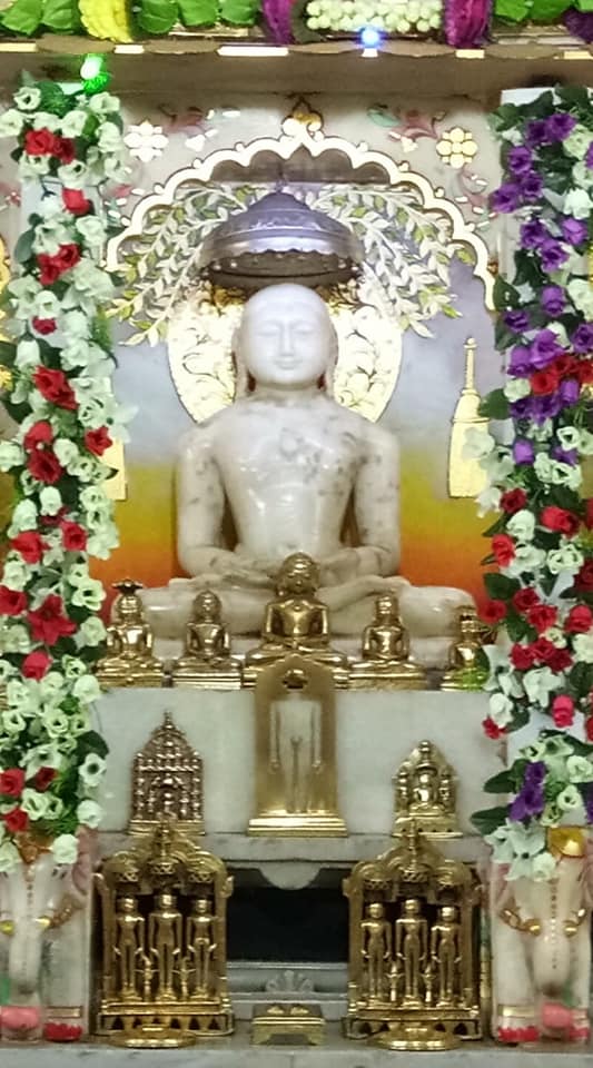 Shri 1008 Chandraprabhu Digamber Jain Mandir, Hanuman Char Rasta, Gopipura, Surat (Gujarat) main image