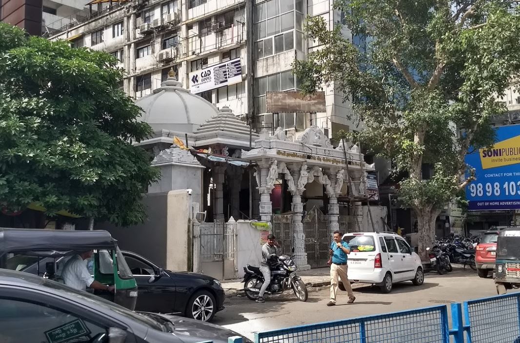 Shri Shantinath Jain Shwetamber Mandir, Kharwawad, Athwa Gate, Surat (Gujarat) image 2