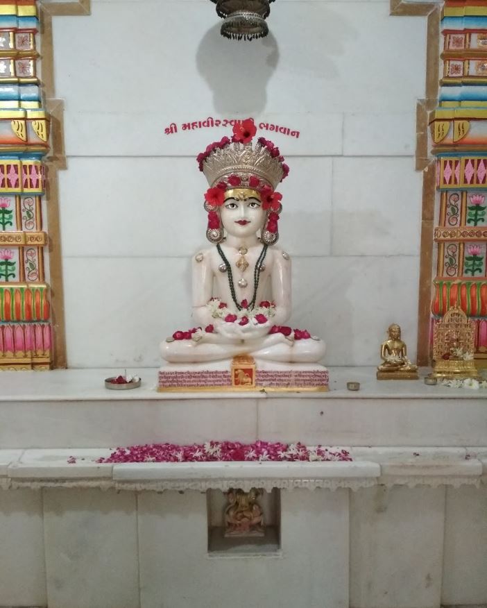 Shri Mahaveer Swami Jinalaya, Kharwawad, Athwalines, Athwa Gate, Surat (Gujarat) image 3