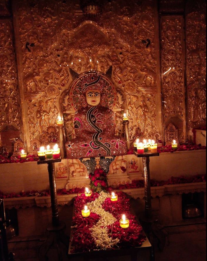 Shri Sambhavnath Jain Shwetamber Mandir, Dinbandhu Society, Bhatar, Althan, Surat (Gujarat) image 1