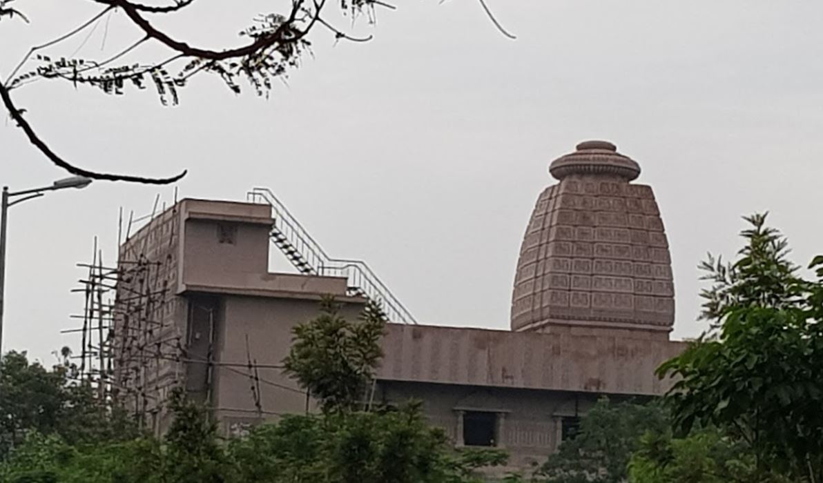 Shri Parshvnath Digamber Jain Mandir, Ishtar Nagar, Uma Bhawan Society, Althan, Surat (Gujarat) image 5