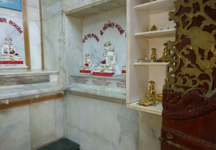 Shri Manmohan Parshvnath Jain Shwetamber Mandir, Botawala Marg, Rander, Surat (Gujarat) image 5