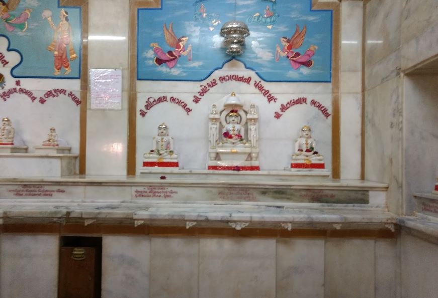 Shri Manmohan Parshvnath Jain Shwetamber Mandir, Botawala Marg, Rander, Surat (Gujarat) image 7