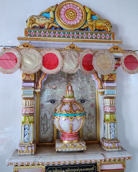 Shri Manibhadra Yakshraj Jain Mandir, Botawala Marg, Rander, Surat (Gujarat) image 2