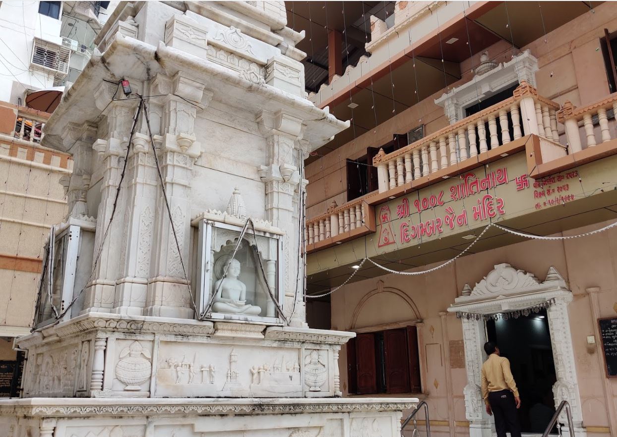 Shri 1008 Shantinath Digamber Jain Mandir, Guru Ram Pavan Bhumi, Adajan Gam, Adajan, Surat (Gujarat) image 1