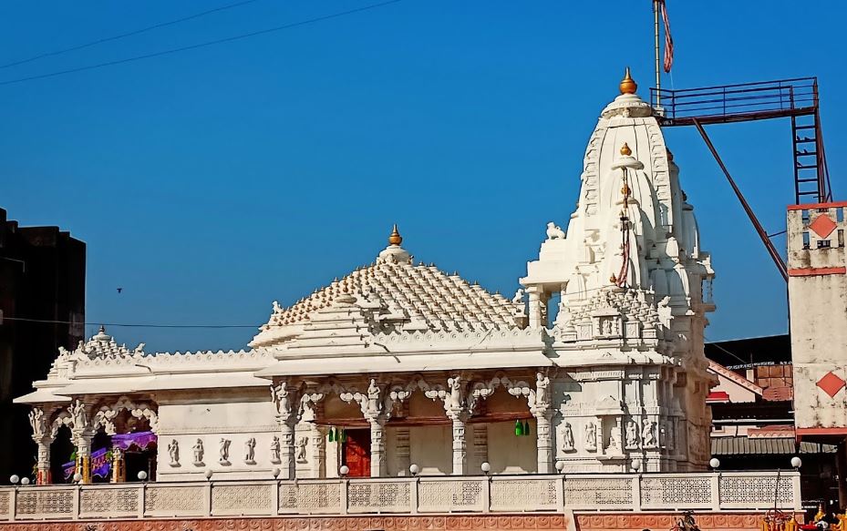 Shri Jain Derasar, Station Road, Hirachand Nagar, Bardoli, District - Surat (Gujarat) image 1