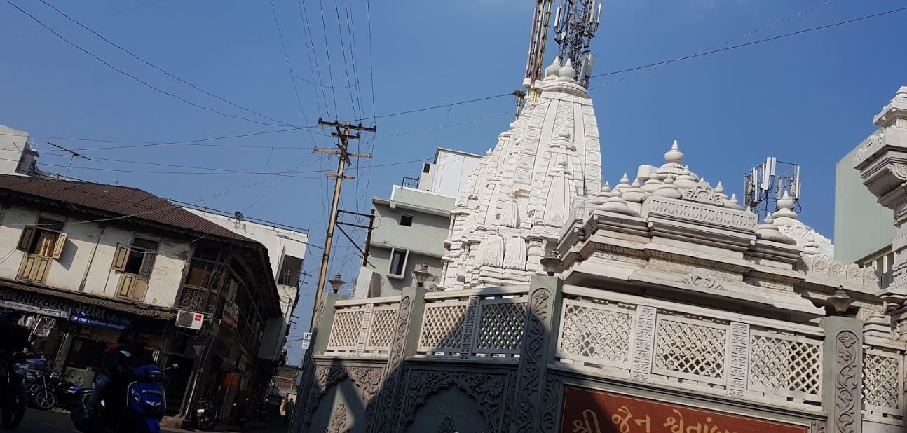 Shri Shantinath Jain Derasar, Station Road, Sardar Chowk, Bardoli, District - Surat (Gujarat) image 1
